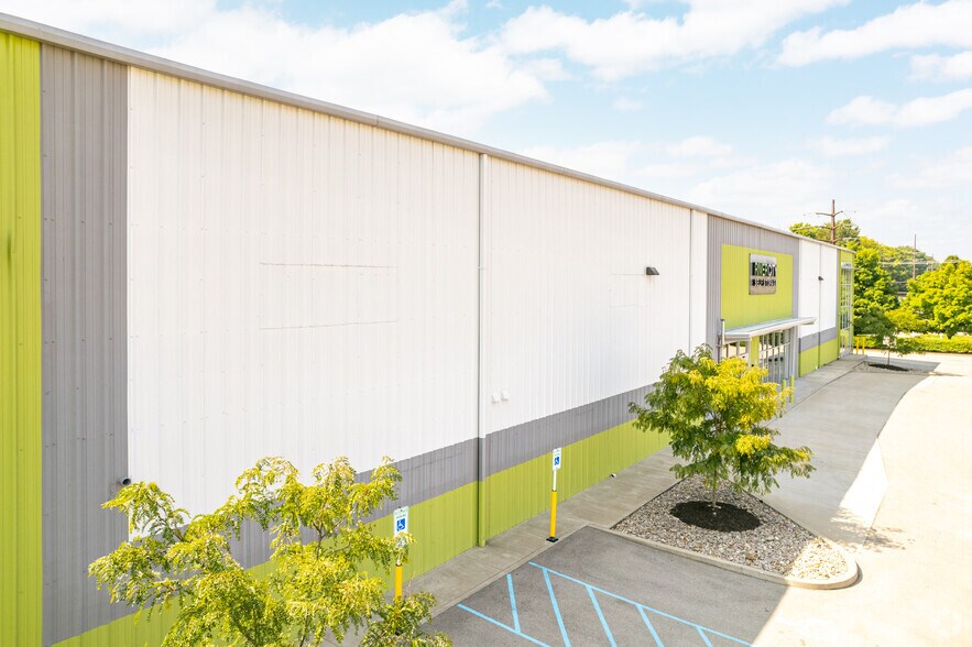 More Photos Of 3383-3385 Freys Hill Rd, Louisville Self Storage For Sale