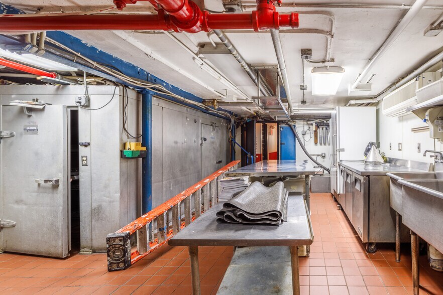 More Photos Of 254 Fifth Ave, New York Office For Lease