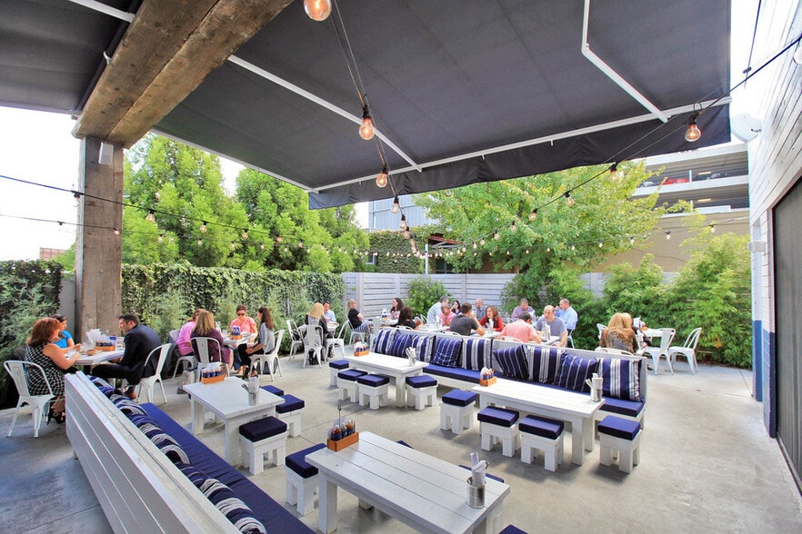 More Photos Of 969 NW Marietta St, Atlanta Freestanding For Lease