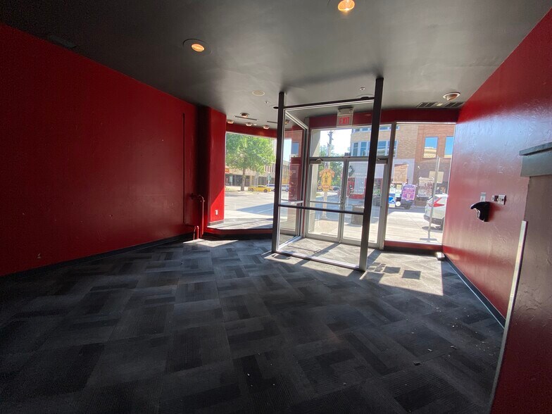 More Photos Of 124 N 4th St, Bismarck Storefront For Lease