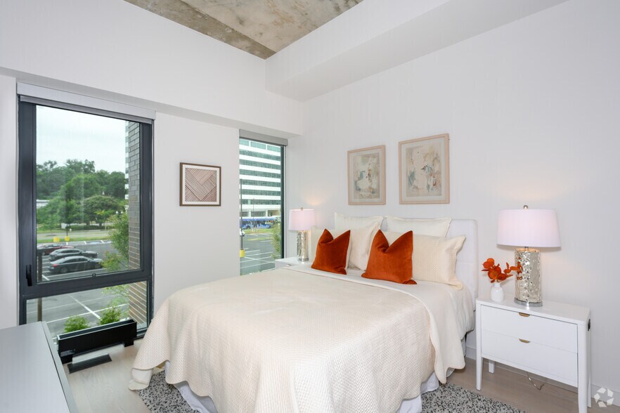 More Photos Of 3030 S Potomac Ave, Arlington Multifamily For Sale