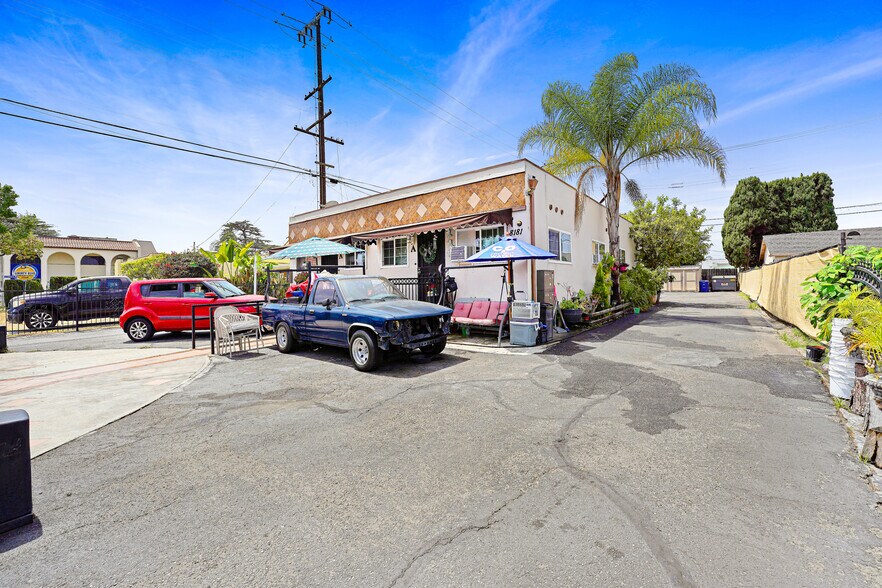 Primary Photo Of 8181-8183 Commercial Pl, South Gate Apartments For Sale