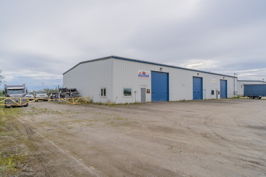 More Photos Of 1285 Queens Way, Fairbanks Warehouse For Sale