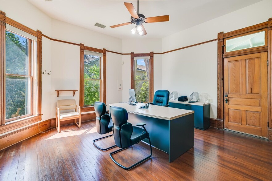 More Photos Of 2210 San Gabriel St, Austin Office Residential For Sale