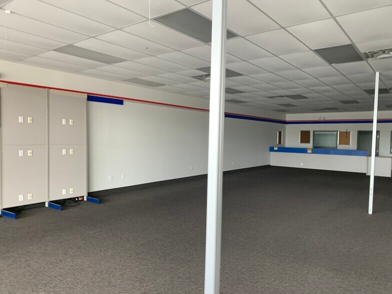 More Photos Of 3210 Avenue A, Beaumont Storefront For Sale