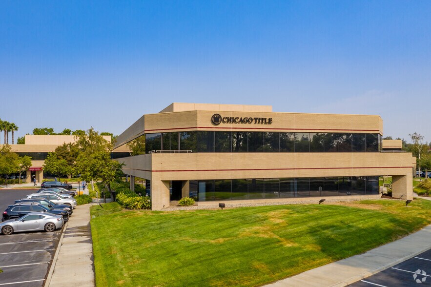 More Photos Of 3825 Hopyard Rd, Pleasanton Unknown For Lease