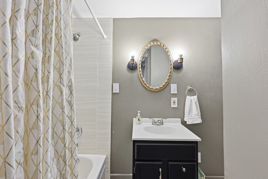 More Photos Of 83-87 Wilson Ave, Columbus Apartments For Sale