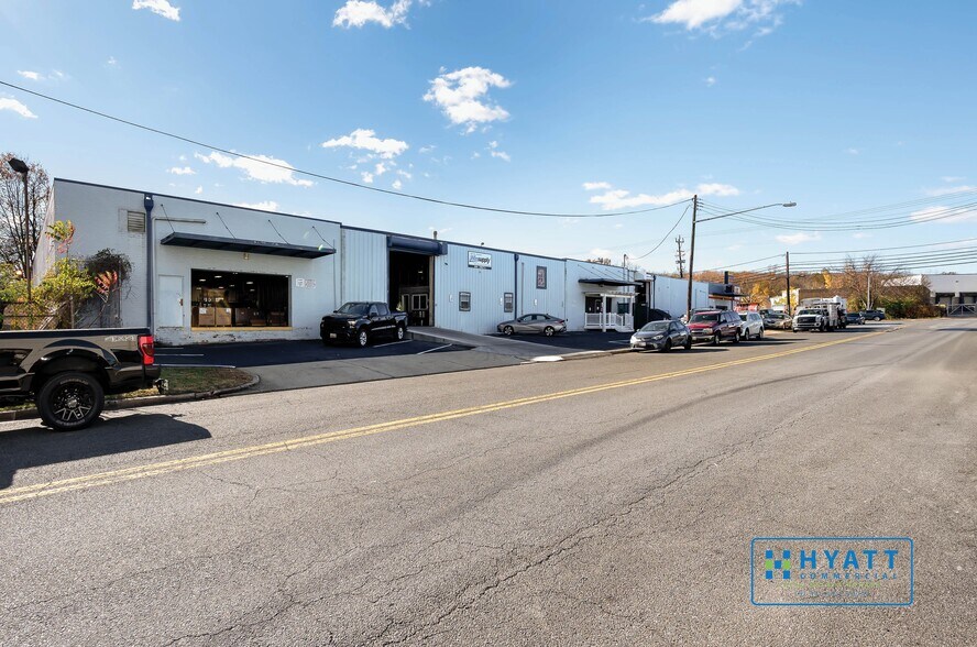 More Photos Of 200 Ritchie Rd, Capitol Heights Warehouse For Sale