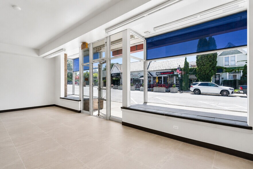 More Photos Of 485 Forest Ave, Glen Ellyn Storefront For Lease