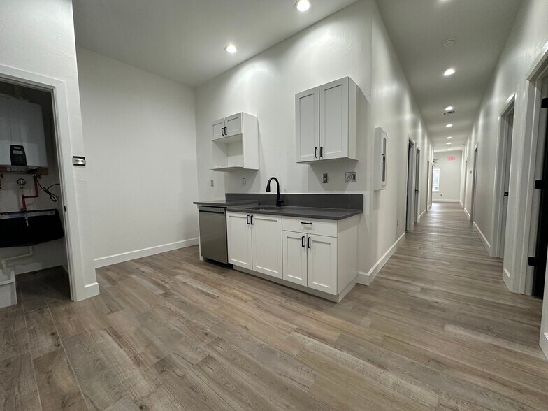 More Photos Of 15128 Traditions Blvd, Edmond Office For Lease