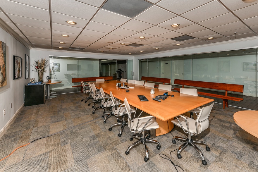 More Photos Of 2313 W Violet, Tampa Medical For Lease
