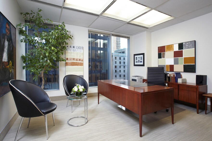 More Photos Of 95 Wellington St W, Toronto Office For Lease