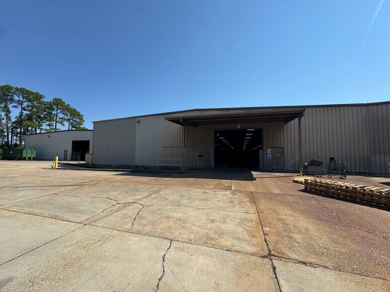 More Photos Of 10115 Lorraine Rd, Gulfport Manufacturing For Sale