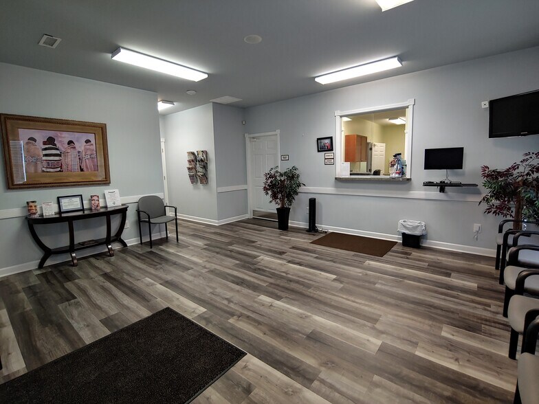 More Photos Of 2380 Hickswood Rd, High Point Medical For Sale