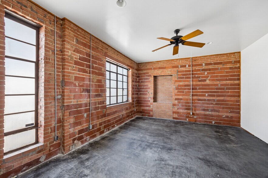 More Photos Of 2602 Kings Rd, Dallas Religious Facility For Sale