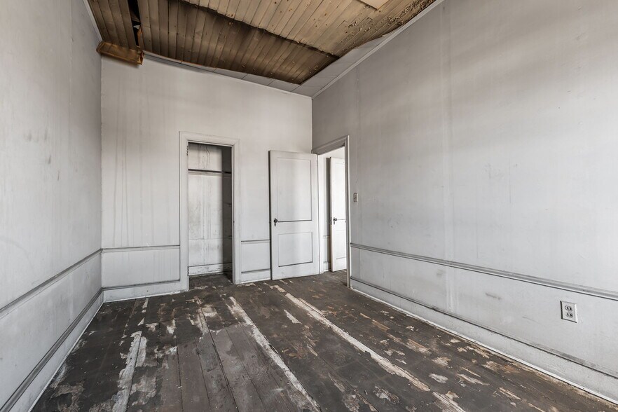 More Photos Of 101-105 S Scales St, Reidsville Storefront Retail Office For Sale