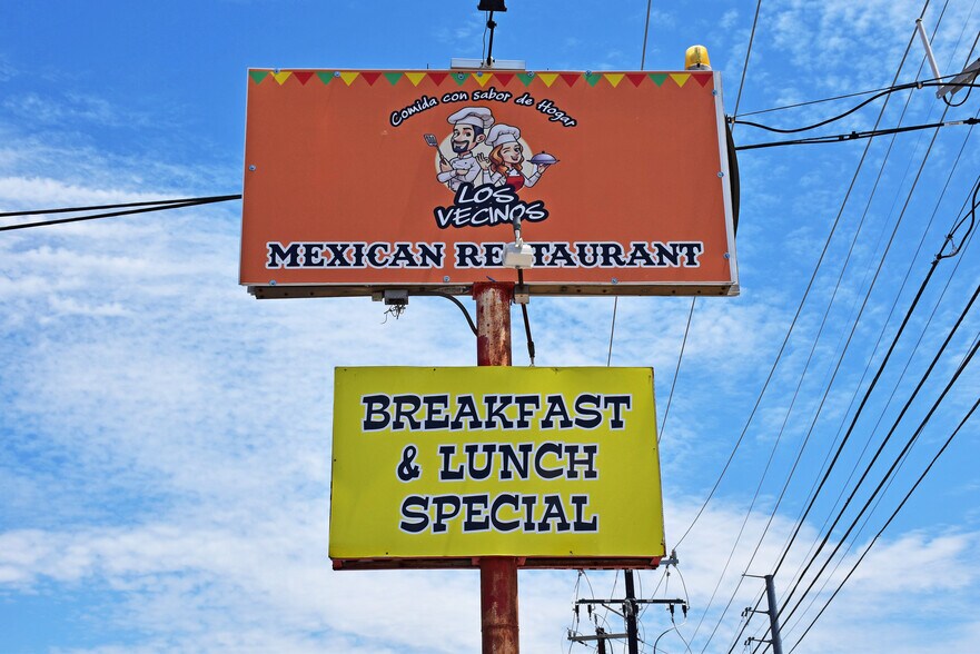 More Photos Of 6007-6023 Callaghan Rd, San Antonio Storefront For Sale