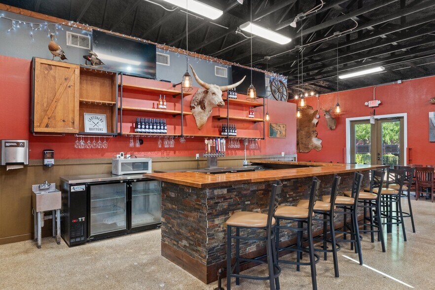 More Photos Of 508 Citrus Ave, Crystal River Restaurant For Sale