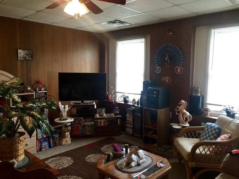 More Photos Of 1426 W River Rd, Waterloo Township Apartments For Lease