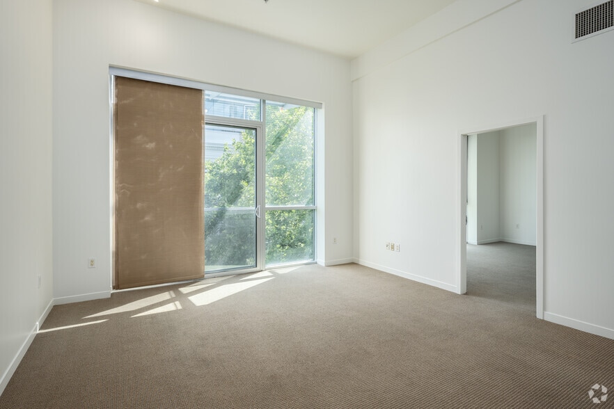 More Photos Of 1020 12th St, Sacramento Apartments For Lease