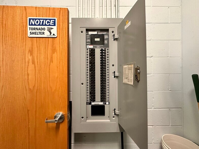 More Photos Of 118 3rd St E, Ashland Office For Sale