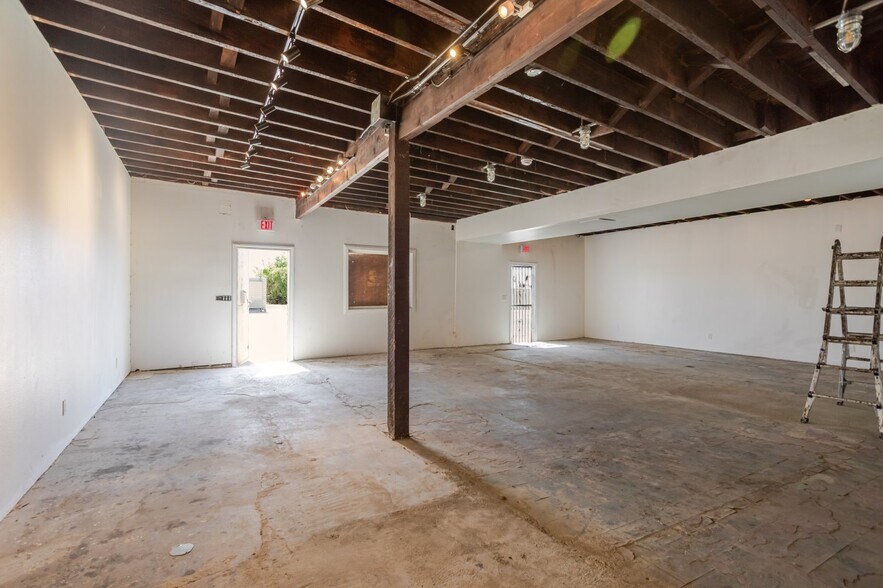 Primary Photo Of 1323-1325 Broadway, Los Angeles Office For Sale