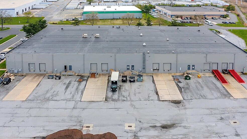 More Photos Of 201 Ruthar Dr, Newark Distribution For Lease