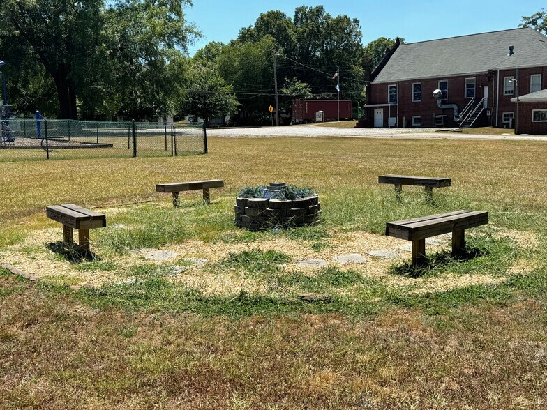 More Photos Of 5061 Austell-Powder Springs Rd, Clarkdale Religious Facility For Sale