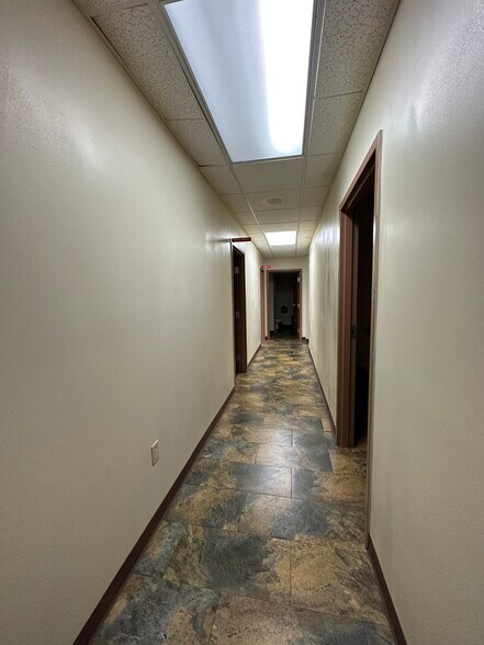 More Photos Of 1355 W Main St, Bellevue Office For Lease