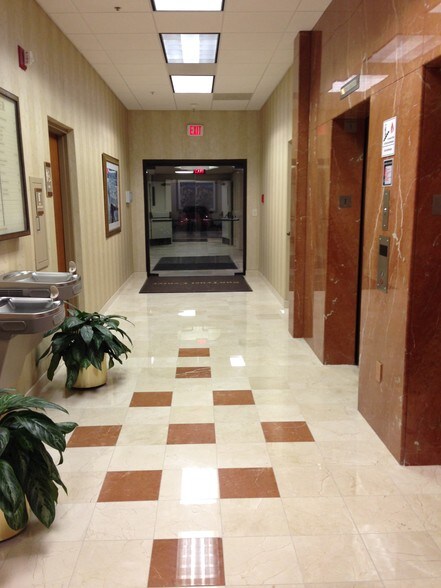 More Photos Of 1001 3rd Ave W, Bradenton Medical For Lease