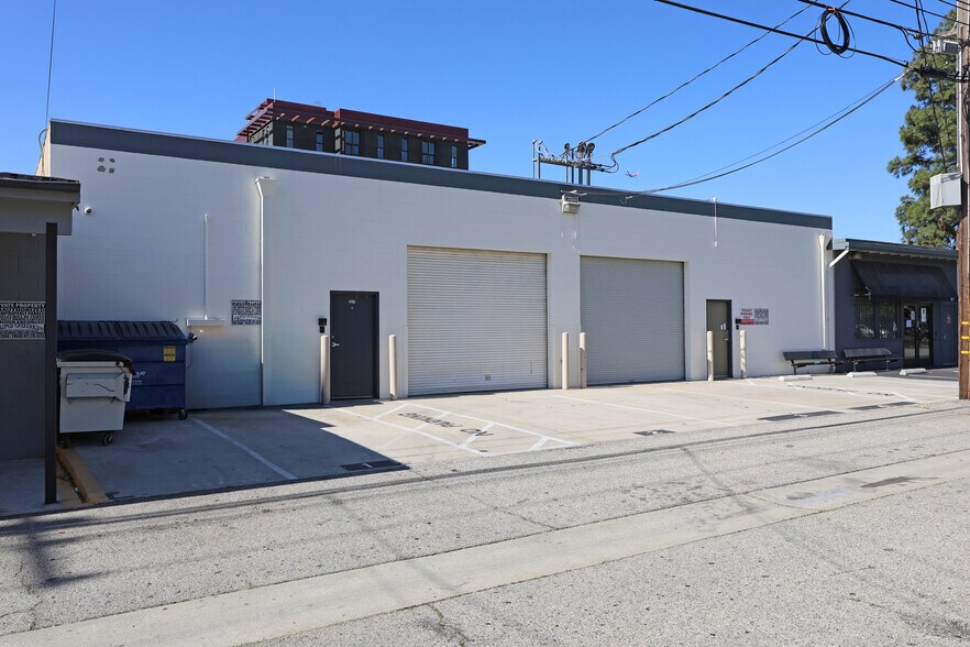 More Photos Of 2815 W Empire Ave, Burbank Warehouse For Lease