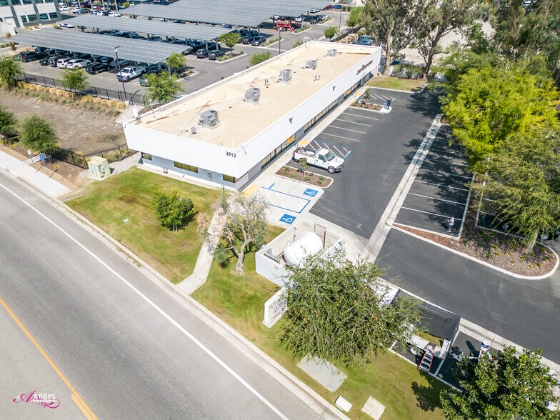 More Photos Of 3008 Sillect Ave, Bakersfield Medical For Lease