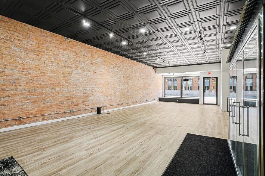 More Photos Of 111 Commercial St, Dowagiac Storefront Retail Residential For Sale