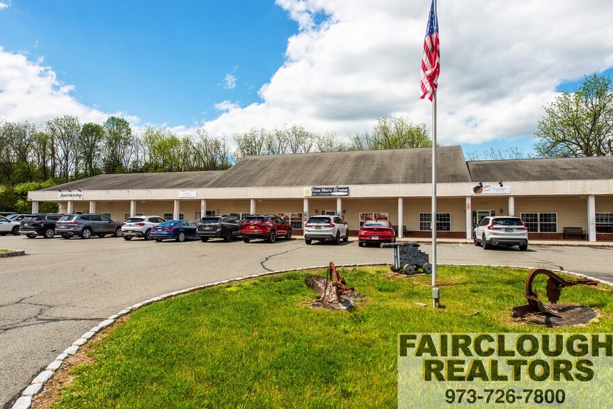 More Photos Of 11 Route 15, Lafayette Freestanding For Sale