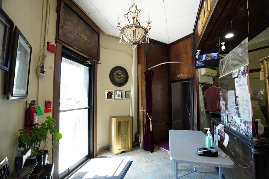 More Photos Of 735-737 S 7th St, Philadelphia Storefront Retail Residential For Lease