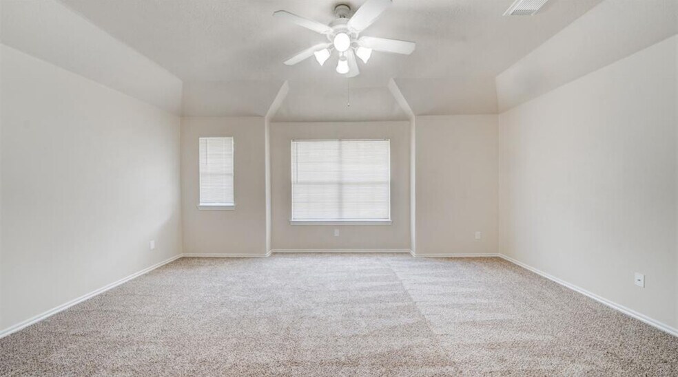 More Photos Of 8743 Thistlemoor Ln, Houston Specialty For Sale