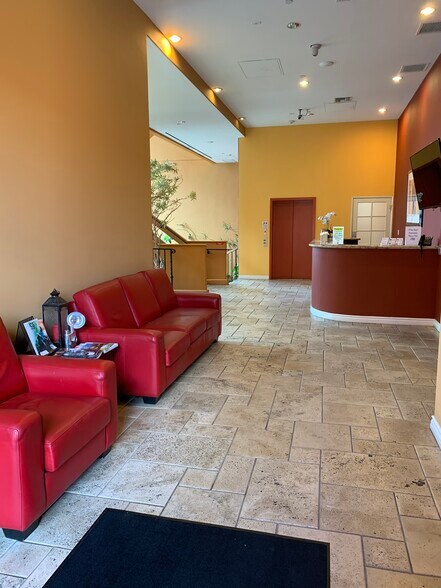 More Photos Of 1415 N Cahuenga Blvd, Los Angeles Loft Creative Space For Sale