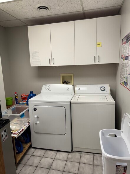 More Photos Of 3014 Leechburg Rd, New Kensington Office For Lease