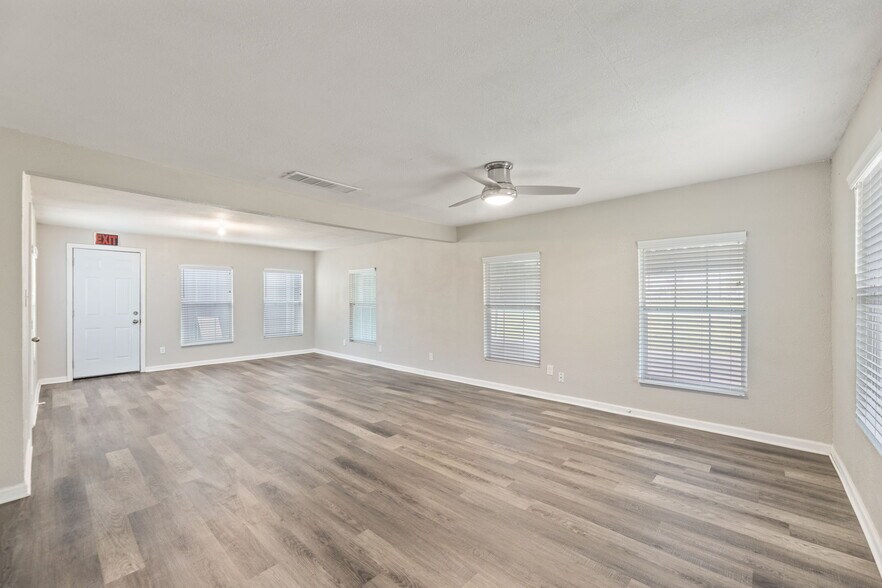 More Photos Of 6826 Baker Blvd, Richland Hills Light Manufacturing For Sale