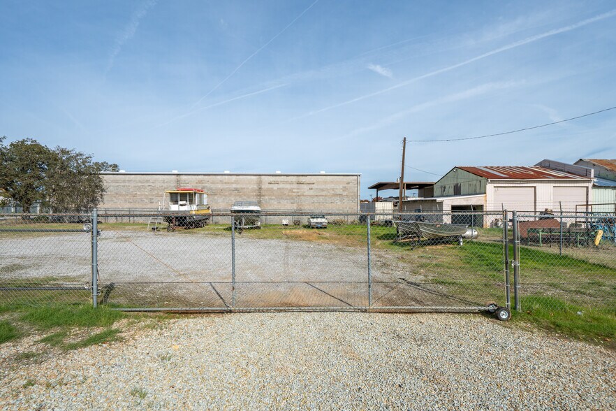 More Photos Of 5830 Caterpillar rd, Redding Industrial For Sale