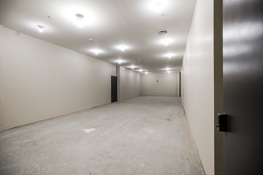 More Photos Of 590 Smith St, Brooklyn Flex For Lease