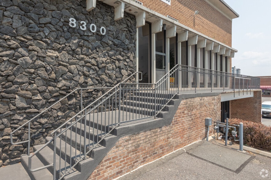 More Photos Of 8300 Merrifield Ave, Fairfax Flex For Sale