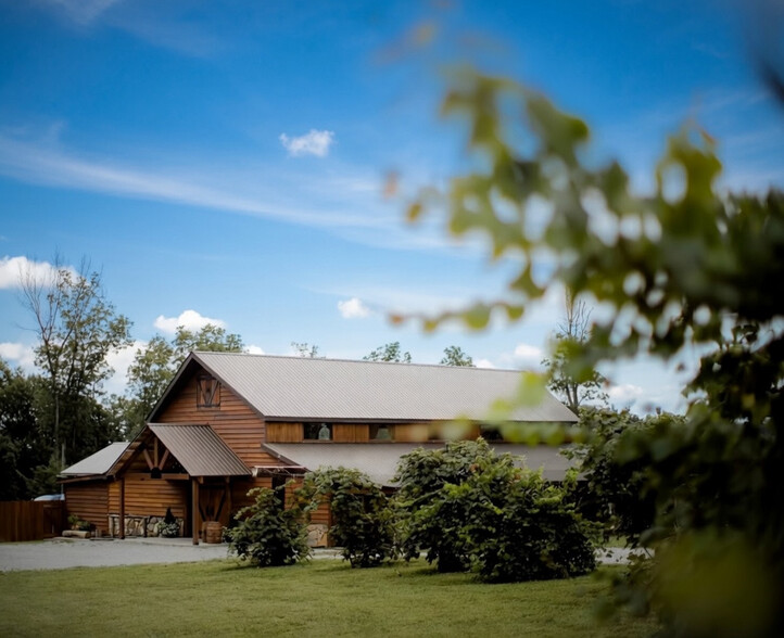 More Photos Of 2385 Pikes Ridge Rd, Columbia Specialty For Sale