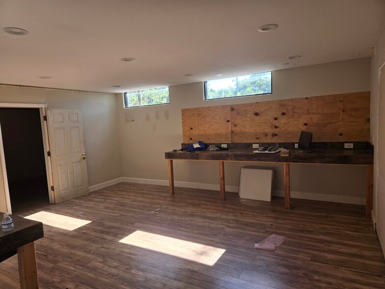 More Photos Of 1201 Hamlet Ave, Clearwater Office For Sale