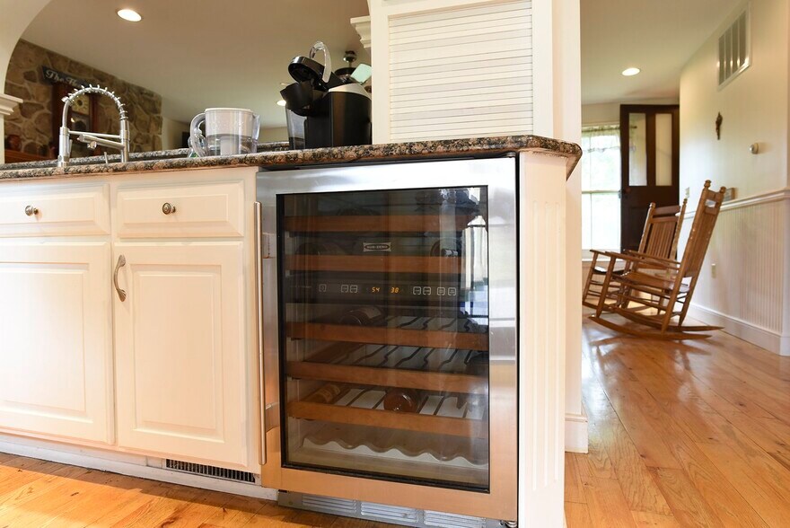 More Photos Of 827 Philadelphia Ave, Chambersburg Specialty For Sale