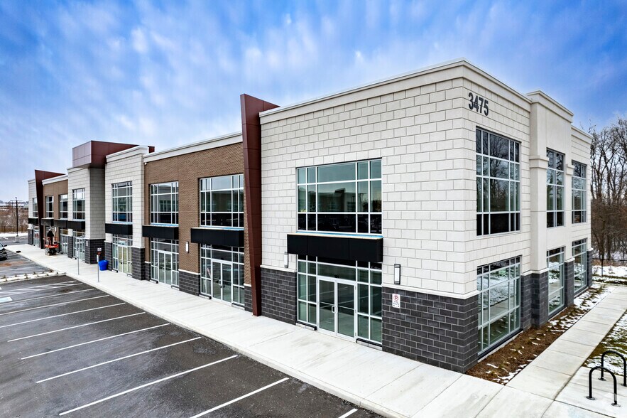 More Photos Of 3495 Rebecca St, Oakville Office For Sale