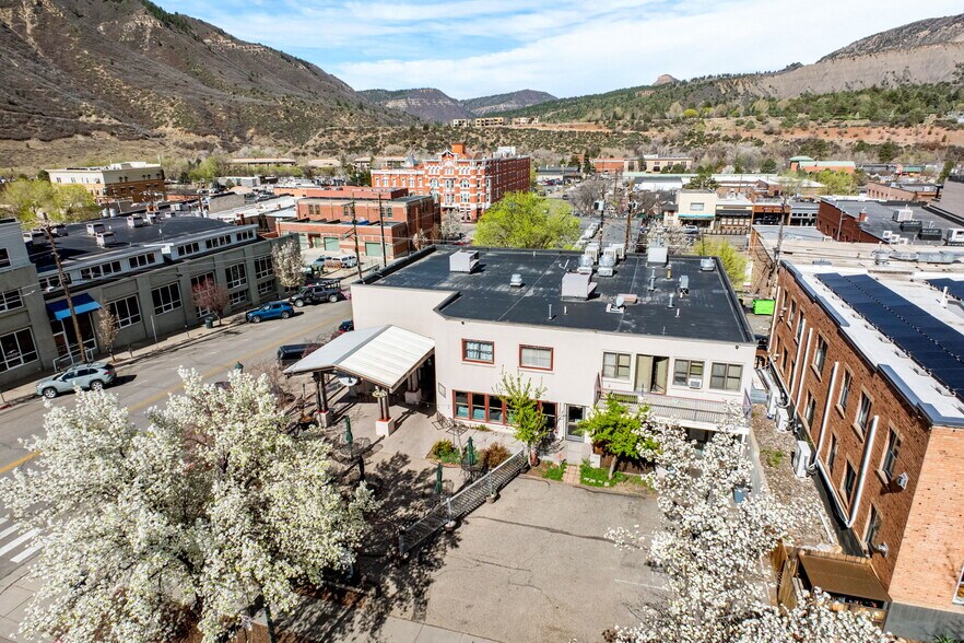 More Photos Of 701 E 2nd Ave, Durango Showroom For Lease