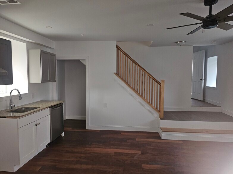 More Photos Of 2797 Egypt Rd, Audubon Storefront Retail Residential For Sale