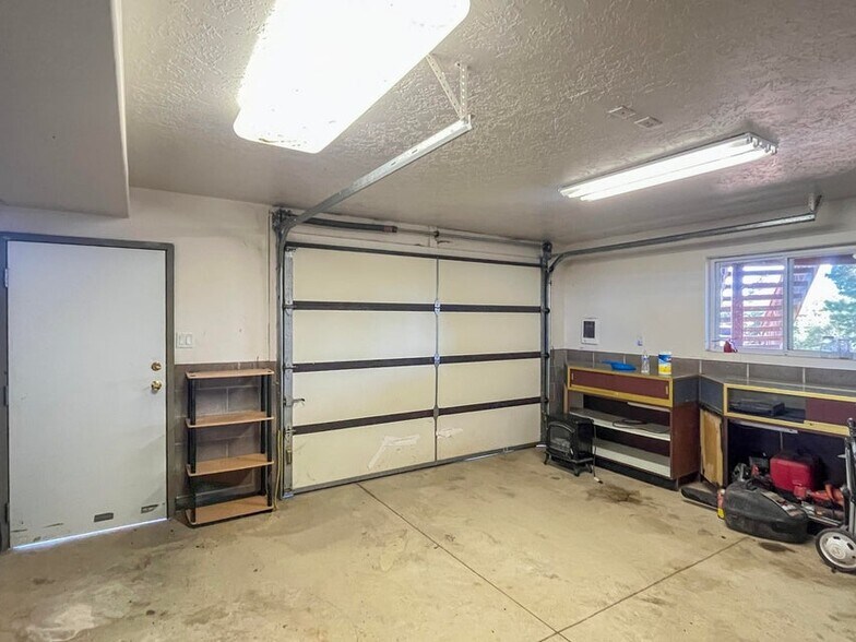 More Photos Of 2498 Silverado Ridge, Duck Creek Village Specialty For Sale