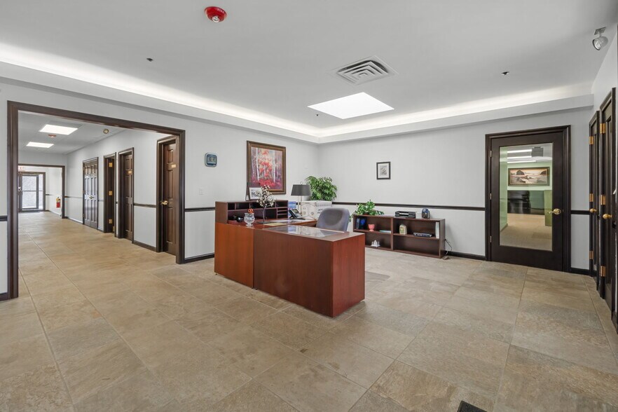 More Photos Of 1477 Barclay Blvd, Buffalo Grove Office For Sale